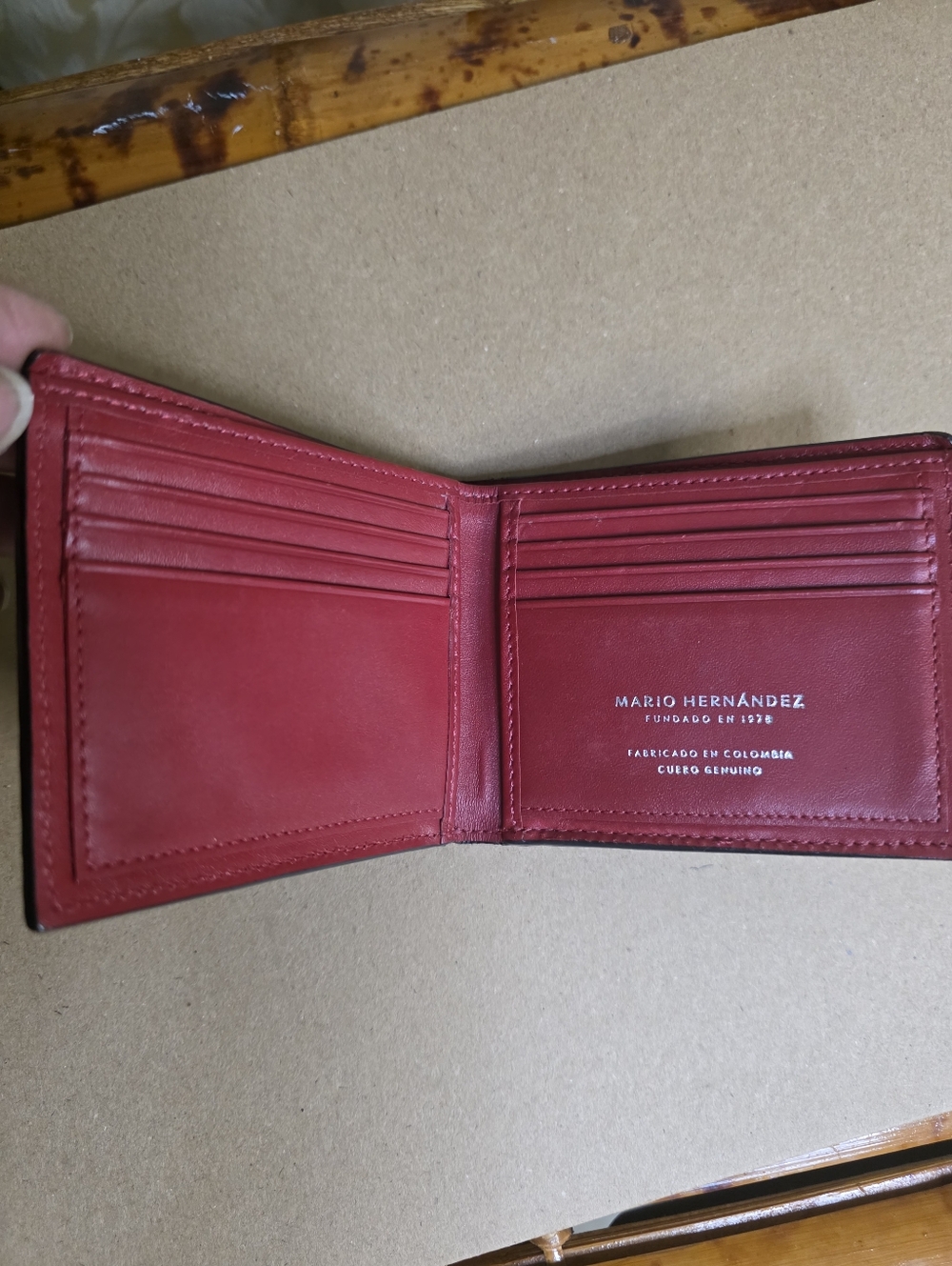 Mario Hernandez  Men Slots Card Wallets